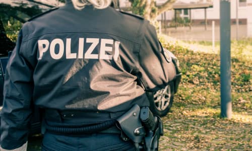 Neue Betrugswelle im Kreis Gifhorn: Polizei warnt vor der perfiden Klemmbrett-Masche