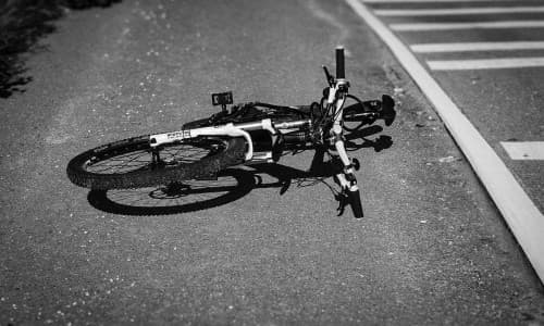 Unfall in Calberlah: Polizei sucht nach Kind auf Fahrrad nach Kollision